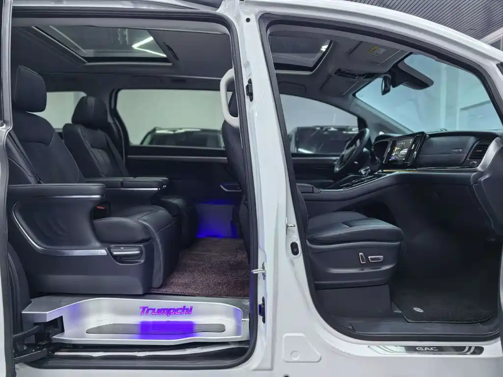 GAC Motor Trumpchi M8 — фото 11