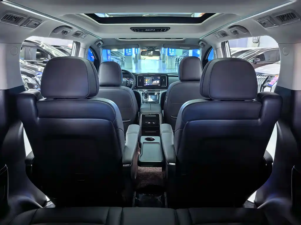 GAC Motor Trumpchi M8 — фото 14