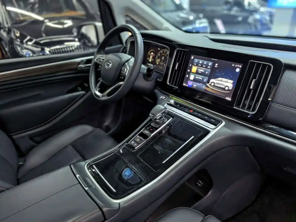 GAC Motor Trumpchi M8 — фото 9