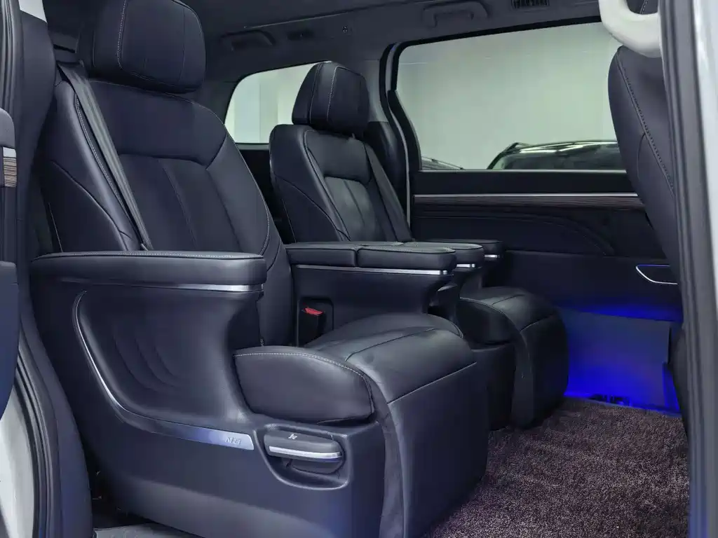 GAC Motor Trumpchi M8 — фото 10