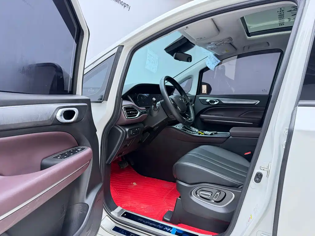 GAC Motor Trumpchi M6 — фото 22