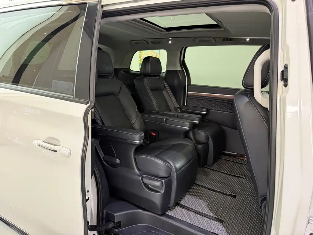 GAC Motor Trumpchi M8 — фото 11