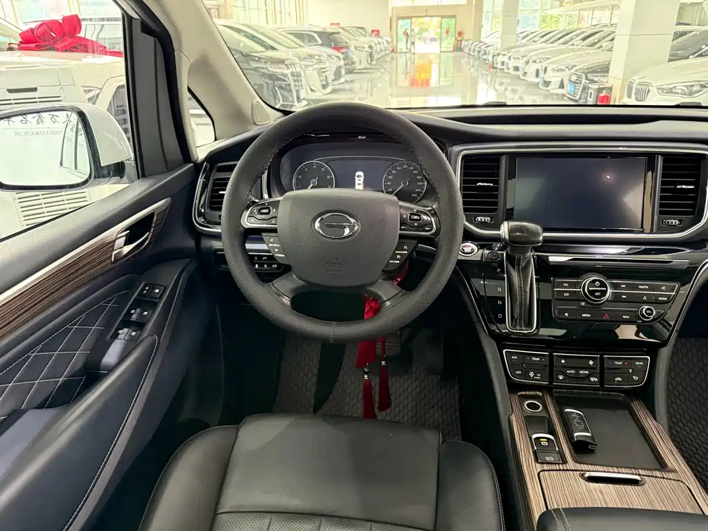 GAC Motor Trumpchi M8 — фото 14