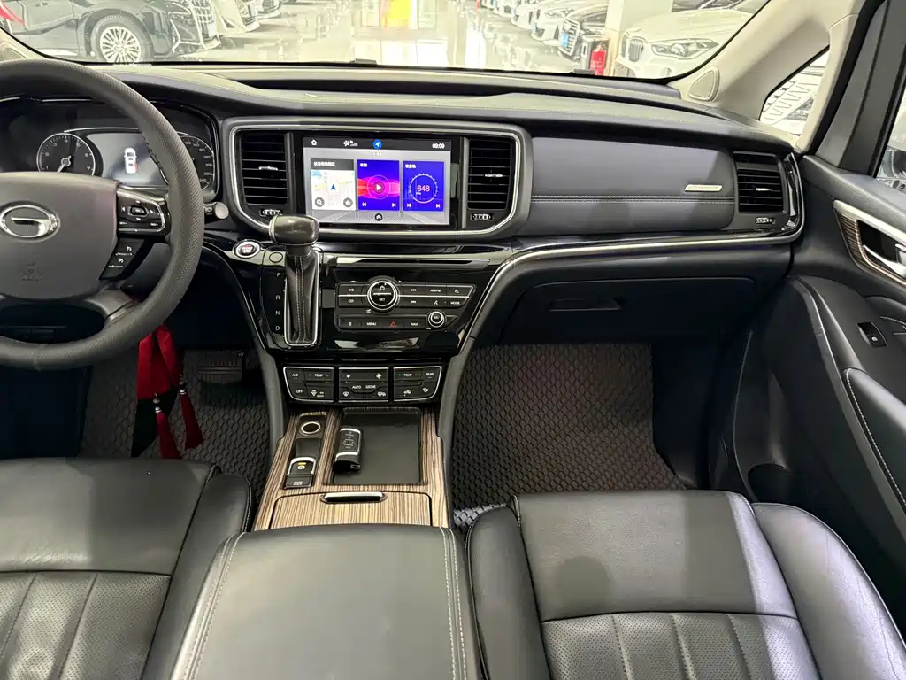GAC Motor Trumpchi M8 — фото 15