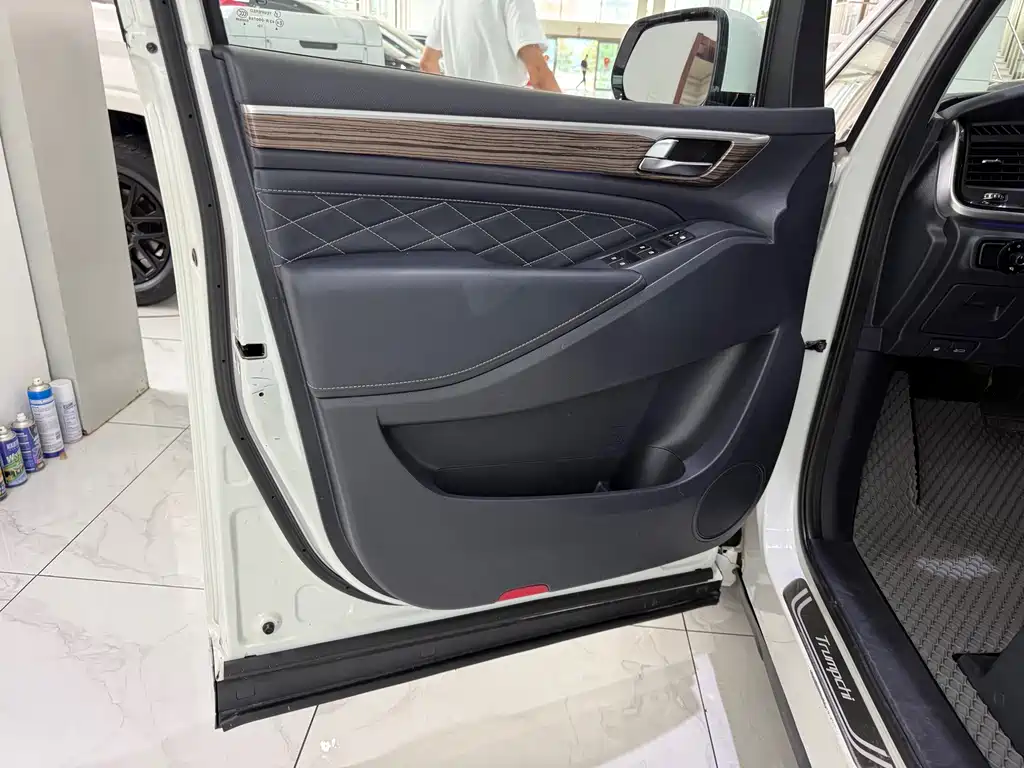 GAC Motor Trumpchi M8 — фото 4