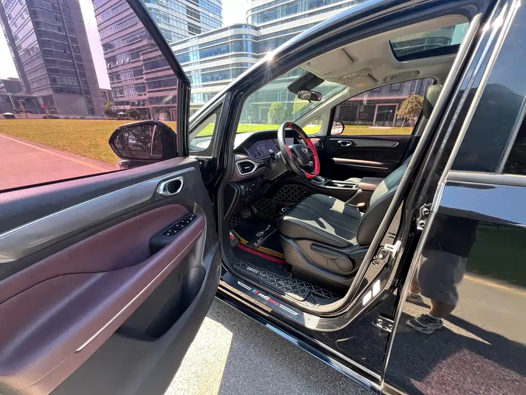 GAC Motor Trumpchi M6 — фото 10