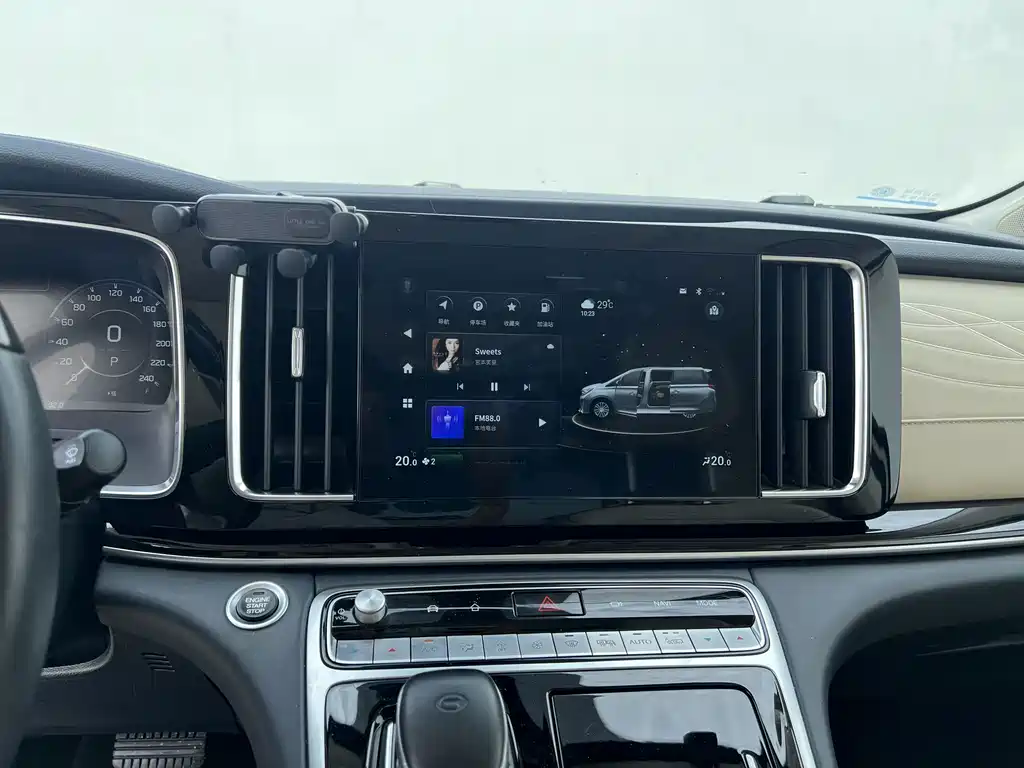 GAC Motor Trumpchi M8 — фото 13