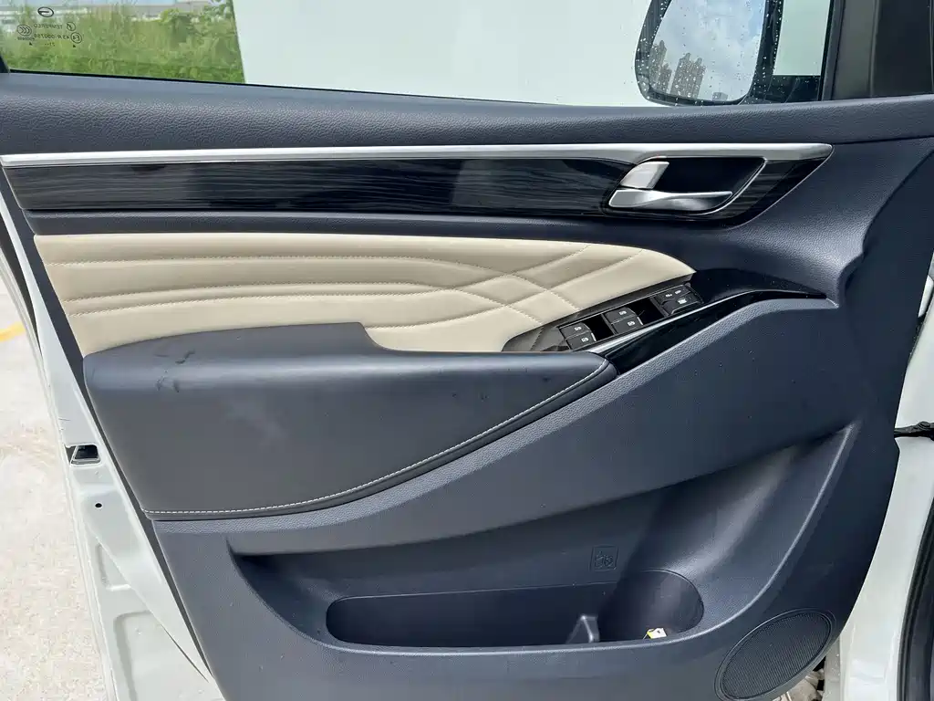 GAC Motor Trumpchi M8 — фото 8