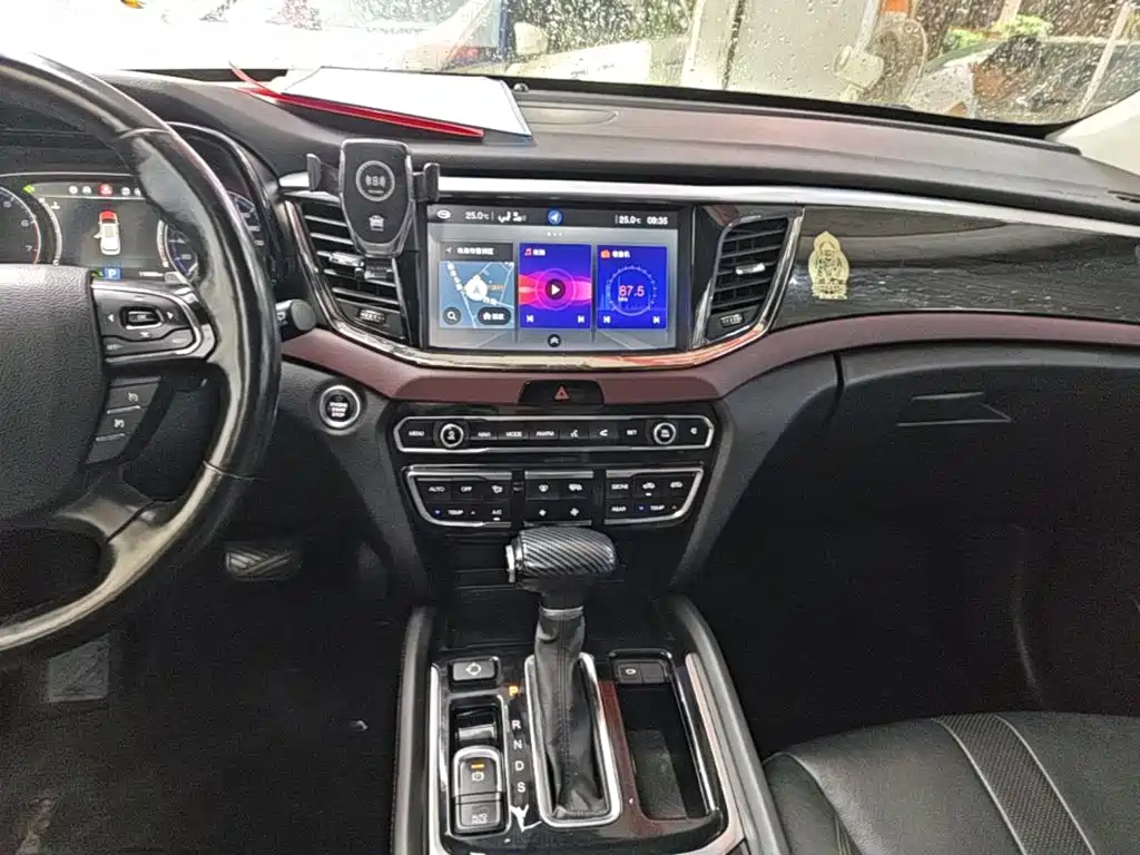 GAC Motor Trumpchi GS8 — фото 13