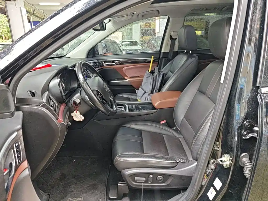 GAC Motor Trumpchi GS8 — фото 15