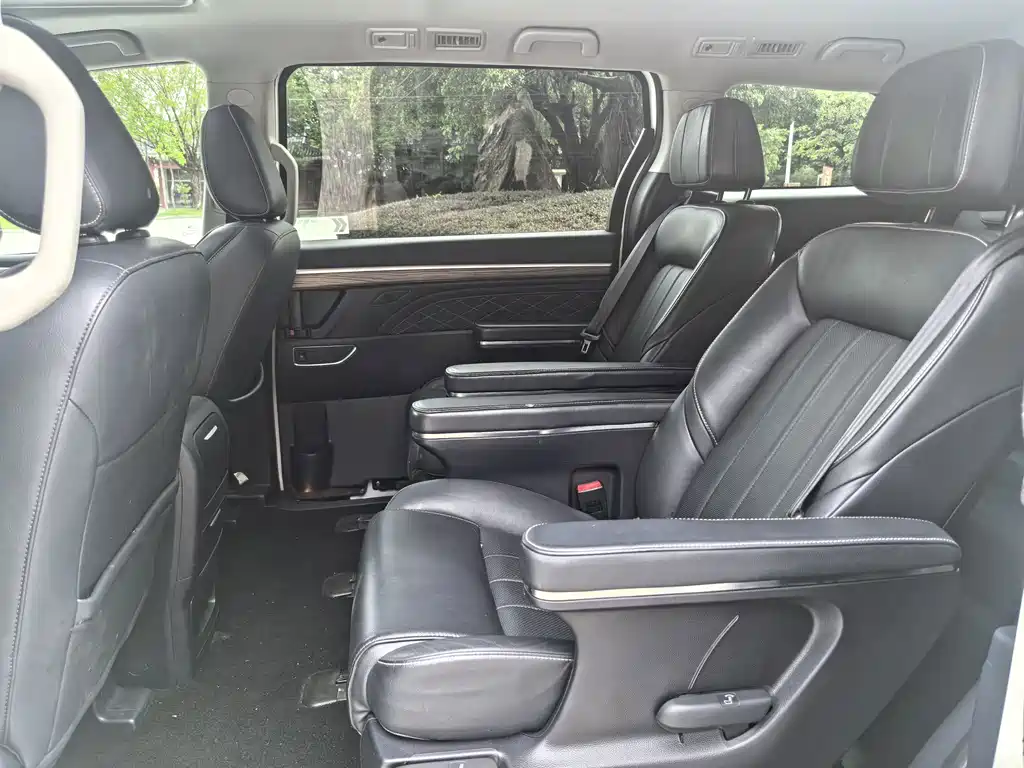 GAC Motor Trumpchi M8 — фото 14