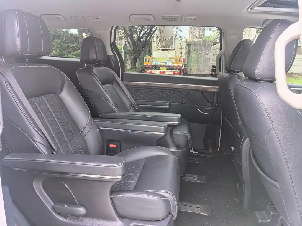GAC Motor Trumpchi M8 — фото 15
