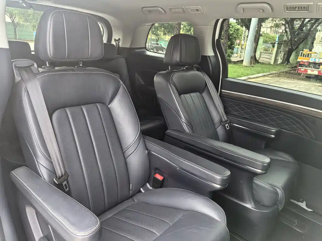 GAC Motor Trumpchi M8 — фото 17