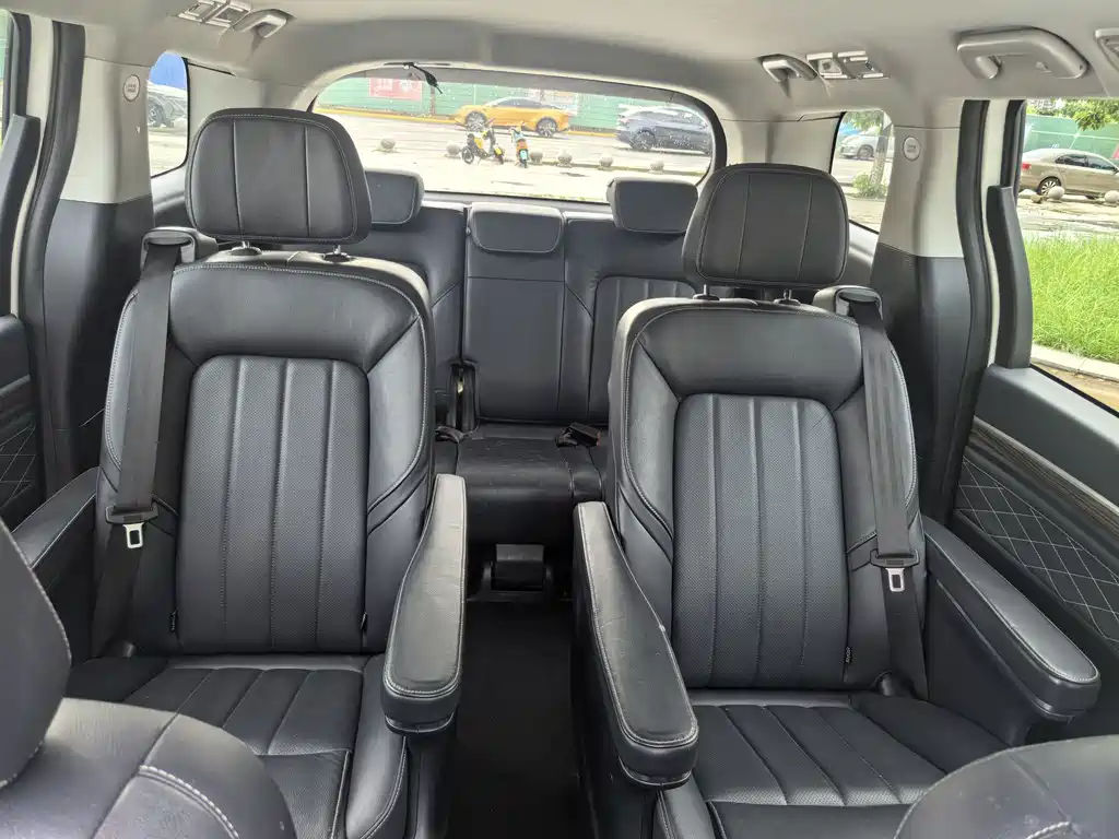 GAC Motor Trumpchi M8 — фото 18