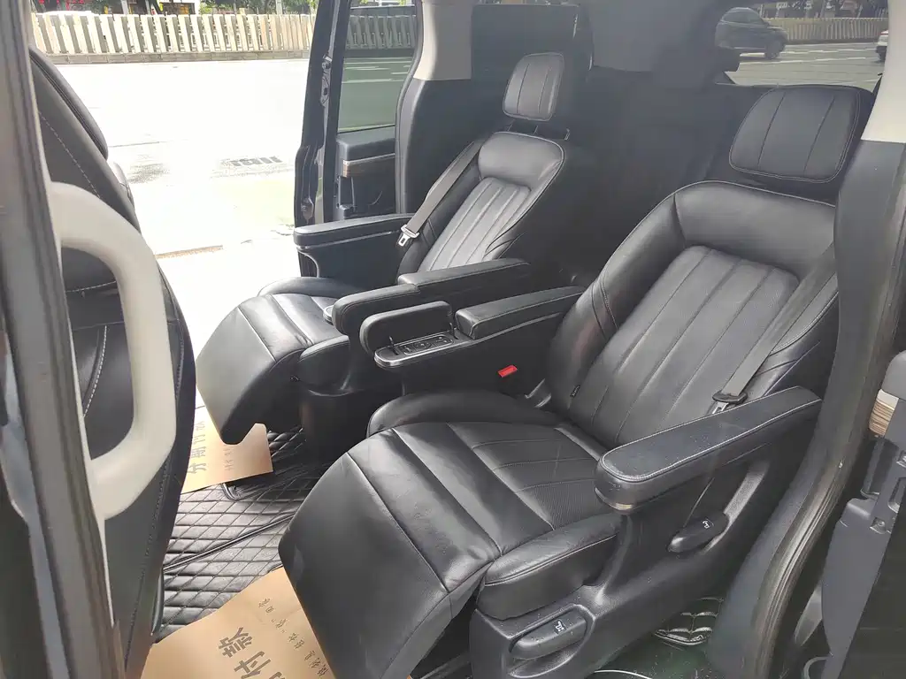 GAC Motor Trumpchi M8 — фото 19