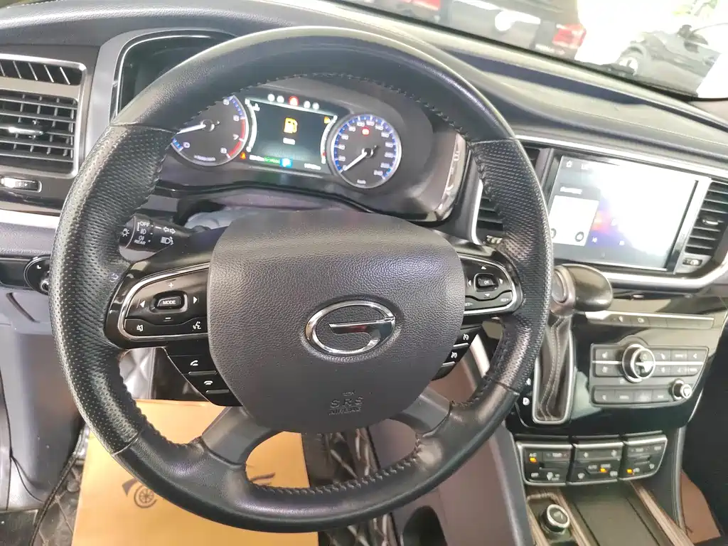 GAC Motor Trumpchi M8 — фото 10