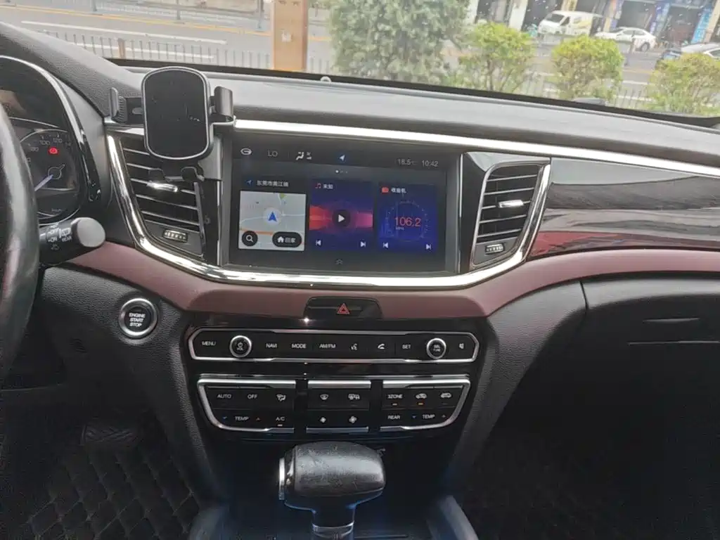 GAC Motor Trumpchi GS8 — фото 13