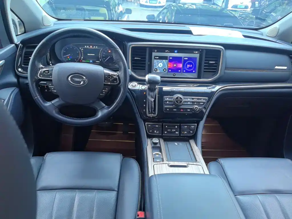 GAC Motor Trumpchi M8 — фото 10