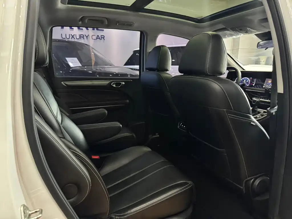 GAC Motor Trumpchi M6 — фото 11