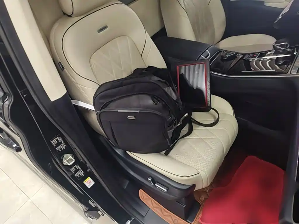 GAC Motor Trumpchi M8 — фото 25