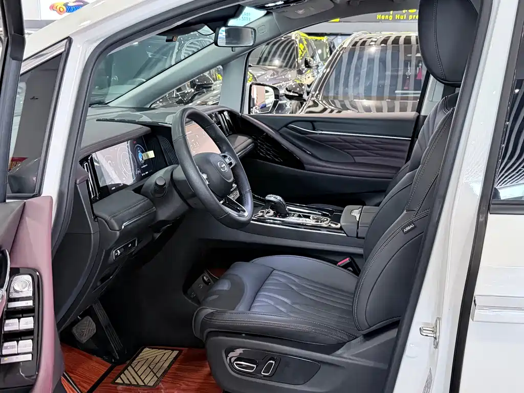 GAC Motor Trumpchi M8 — фото 6