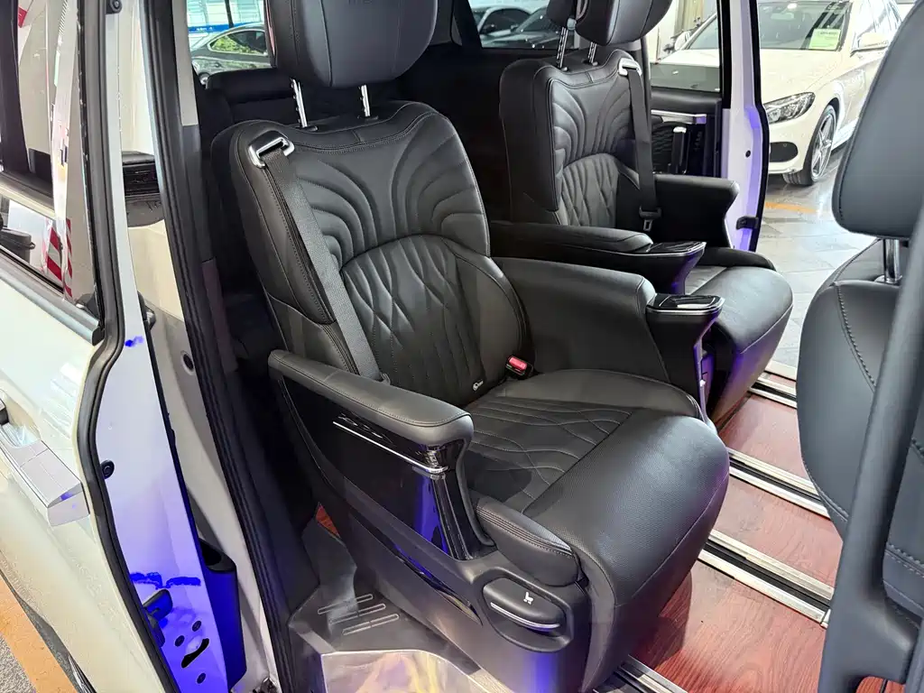 GAC Motor Trumpchi M8 — фото 9