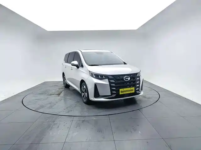 GAC Motor Trumpchi M6 — фото 3