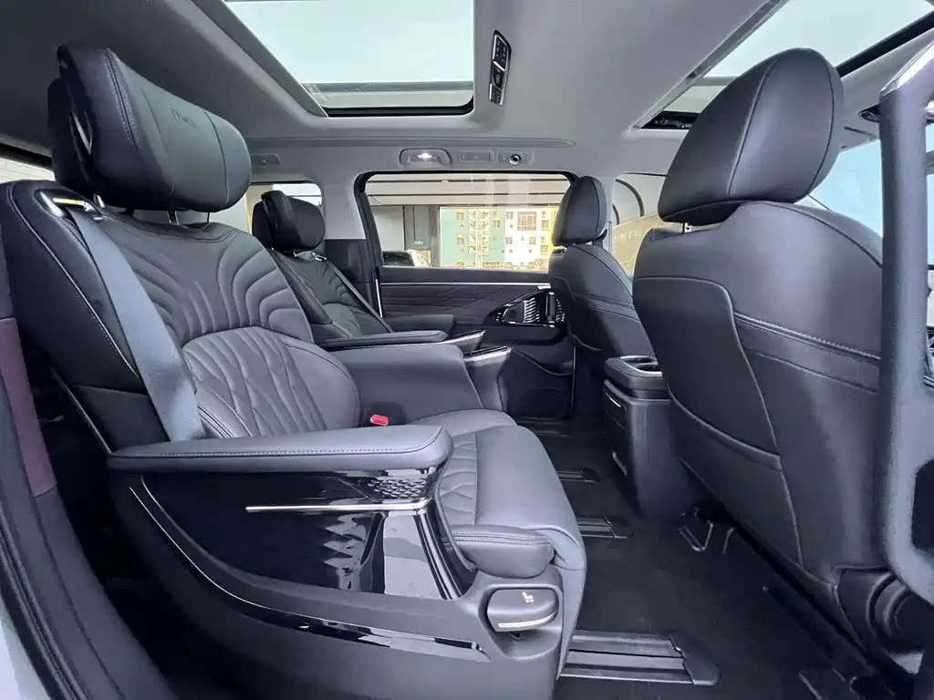 GAC Motor Trumpchi M8 — фото 13
