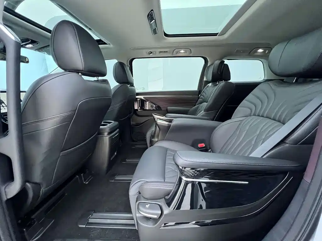 GAC Motor Trumpchi M8 — фото 15