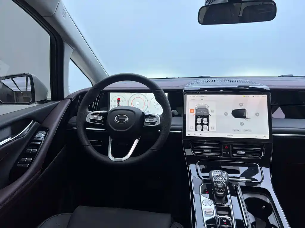 GAC Motor Trumpchi M8 — фото 16