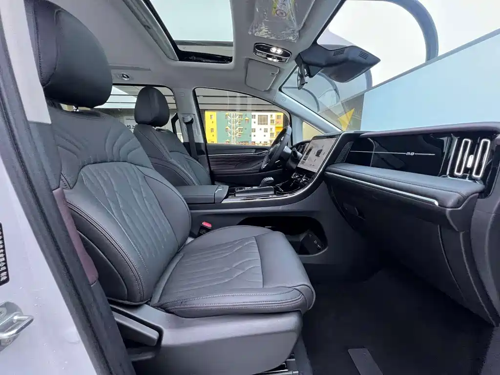 GAC Motor Trumpchi M8 — фото 18
