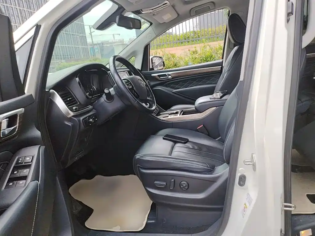 GAC Motor Trumpchi M8 — фото 15
