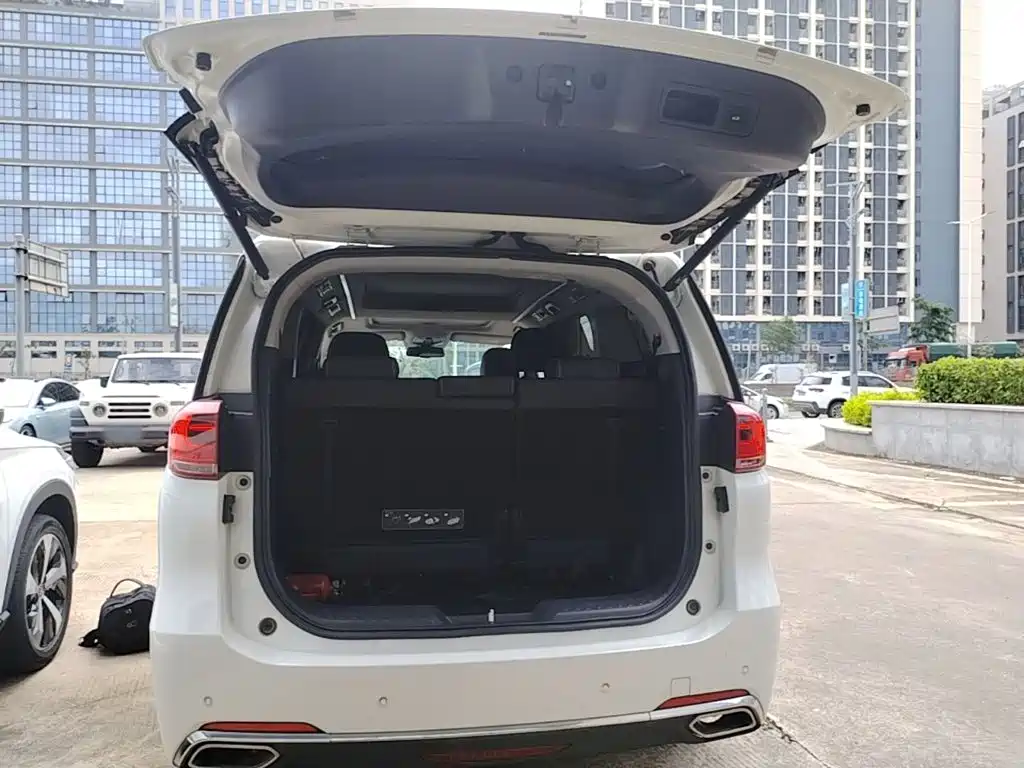 GAC Motor Trumpchi M8 — фото 19