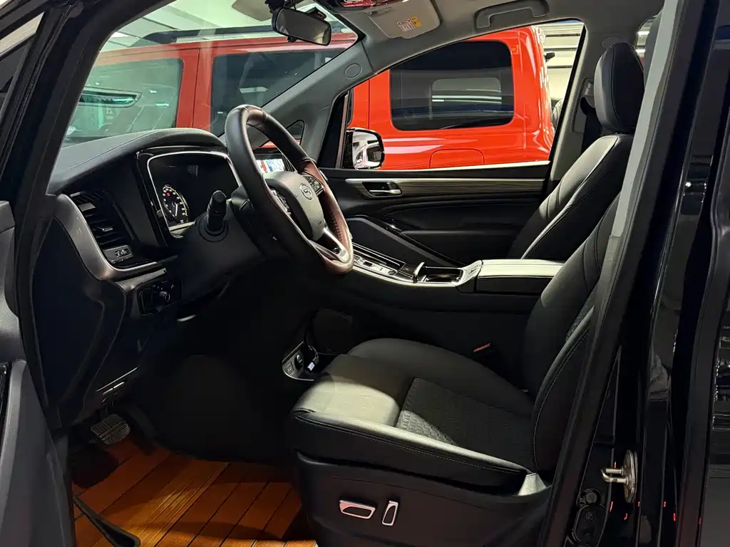 GAC Motor Trumpchi M8 — фото 15