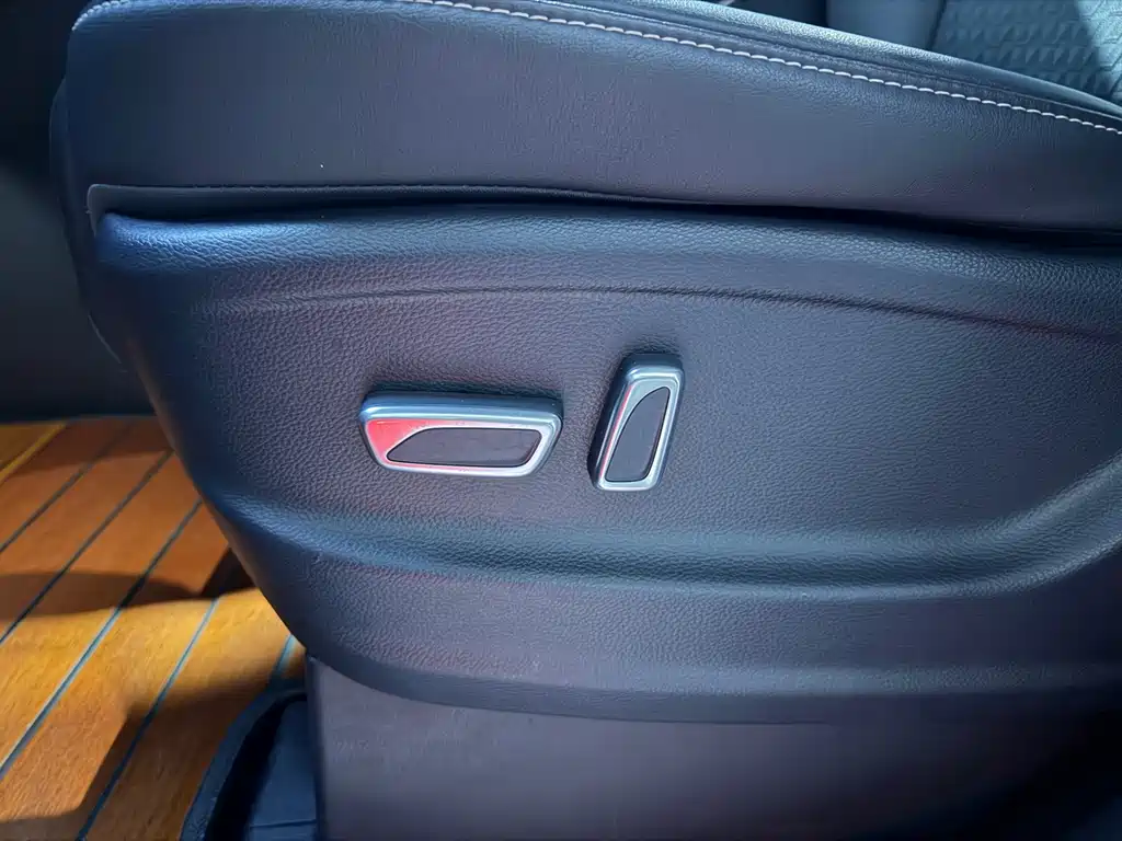 GAC Motor Trumpchi M8 — фото 28