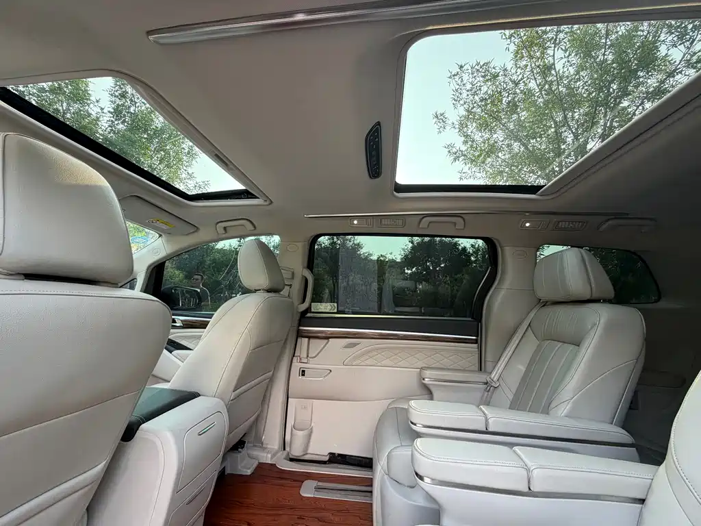 GAC Motor Trumpchi M8 — фото 13