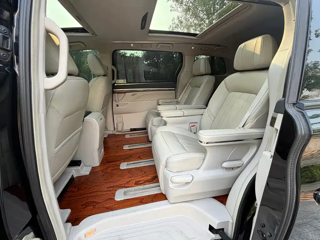 GAC Motor Trumpchi M8 — фото 7