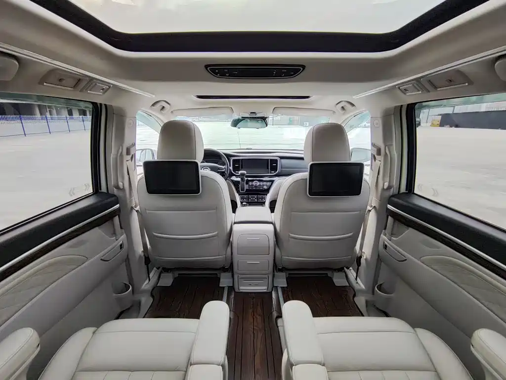 GAC Motor Trumpchi M8 — фото 9