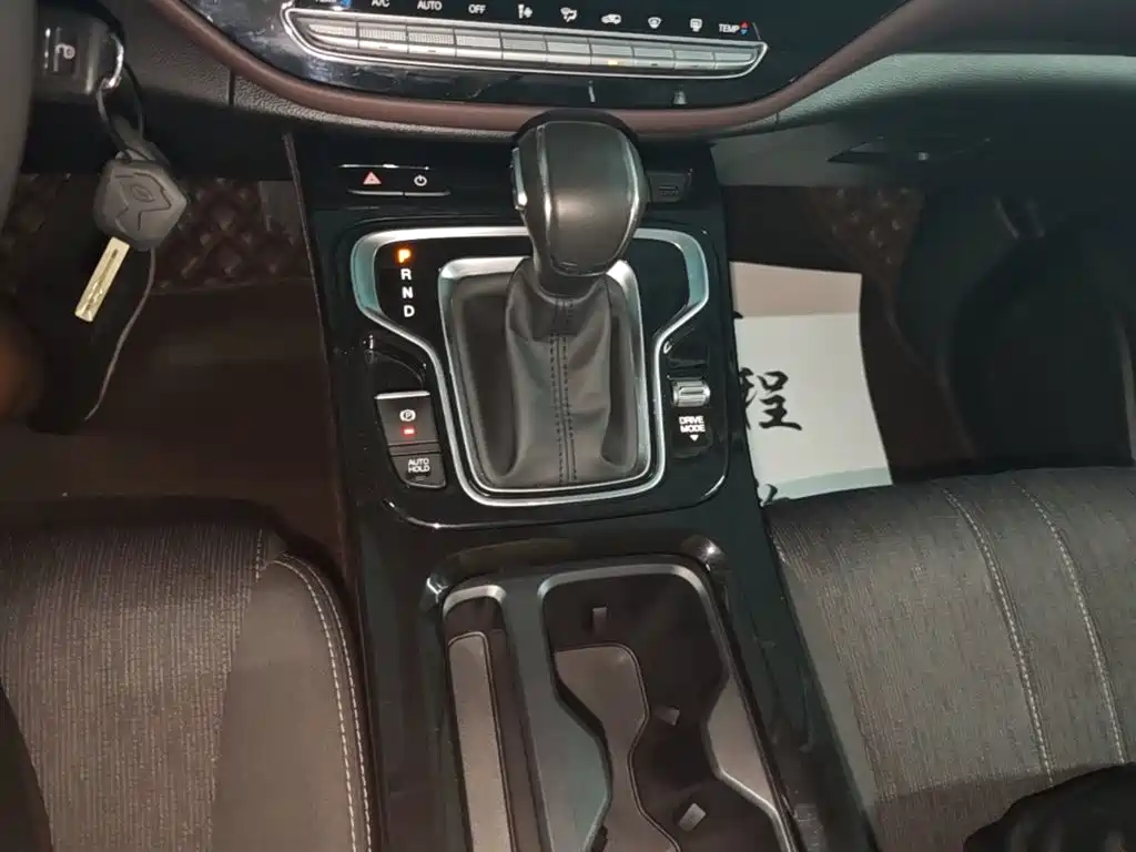 GAC Motor Trumpchi M6 — фото 14
