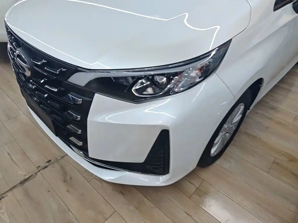 GAC Motor Trumpchi M6 — фото 24