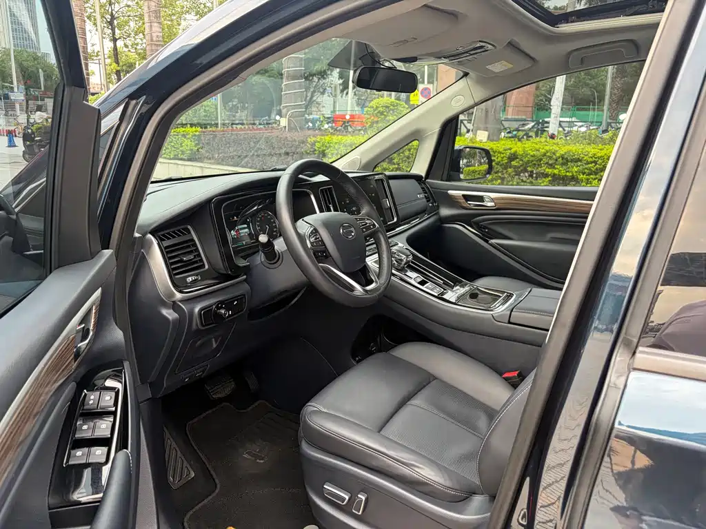 GAC Motor Trumpchi M8 — фото 11