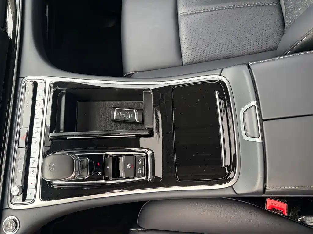 GAC Motor Trumpchi M8 — фото 14