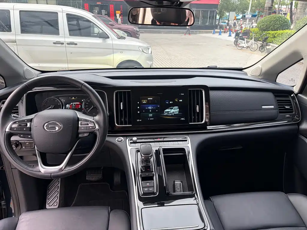 GAC Motor Trumpchi M8 — фото 19