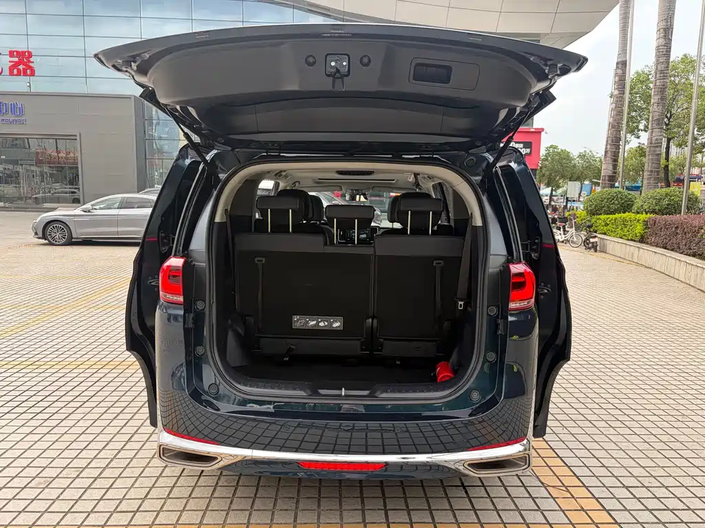 GAC Motor Trumpchi M8 — фото 24