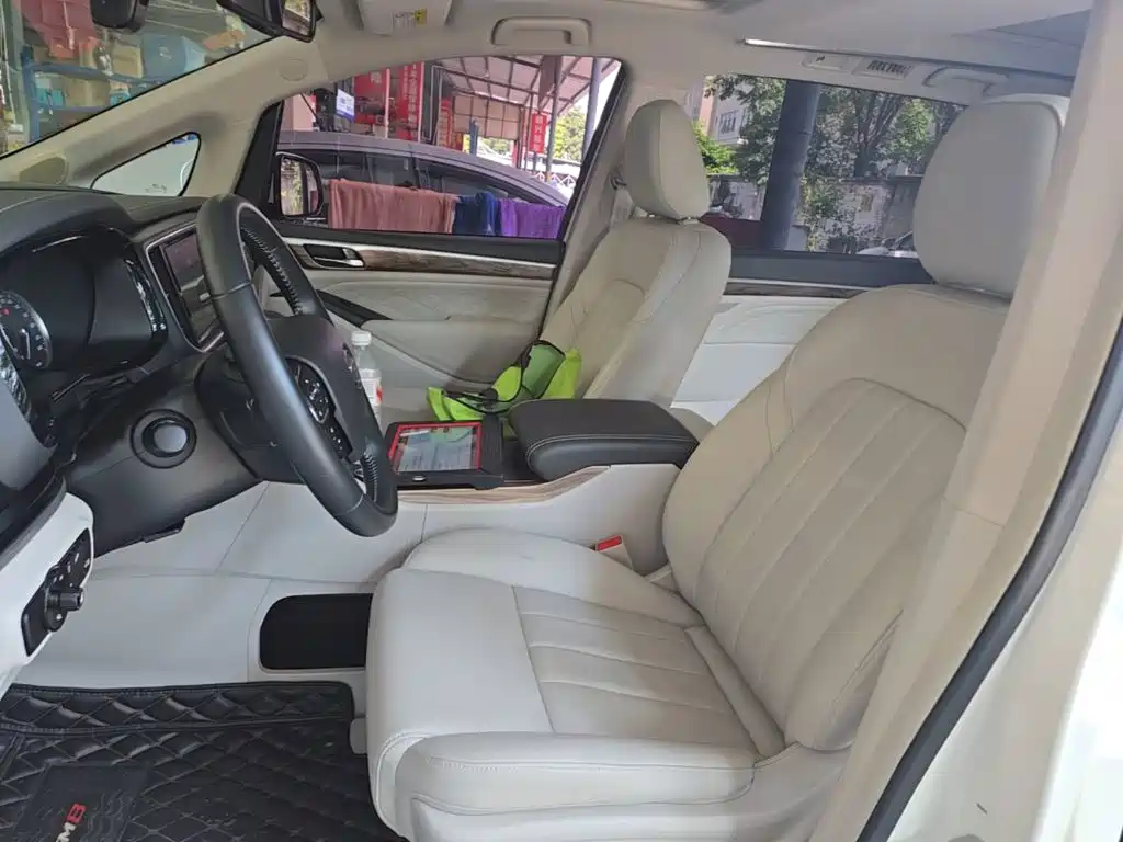 GAC Motor Trumpchi M8 — фото 15