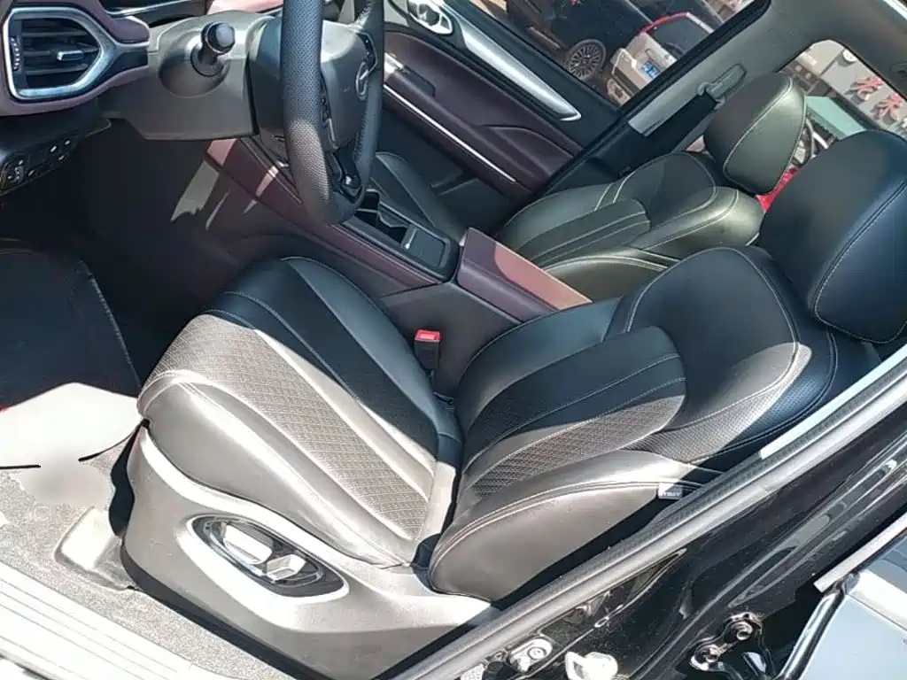 GAC Motor Trumpchi M6 — фото 15