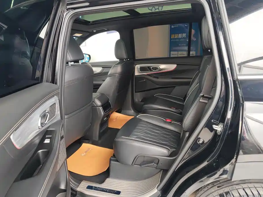 GAC Motor Trumpchi GS8 — фото 11