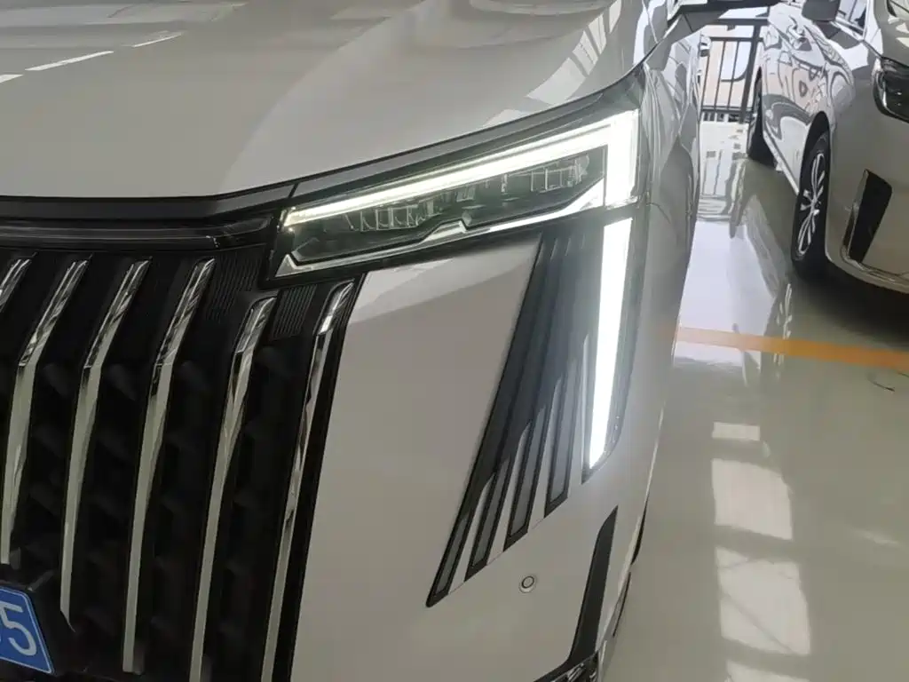 GAC Motor Trumpchi M8 — фото 18