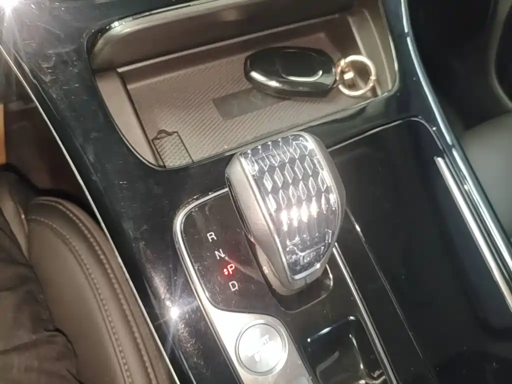 GAC Motor Trumpchi M8 — фото 10
