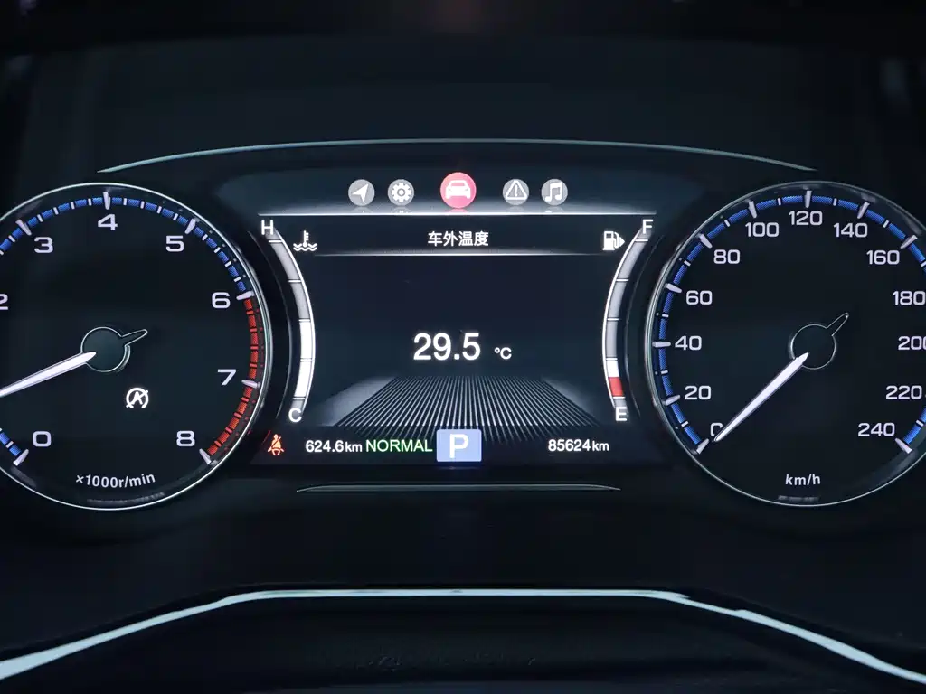 GAC Motor Trumpchi M8 — фото 21